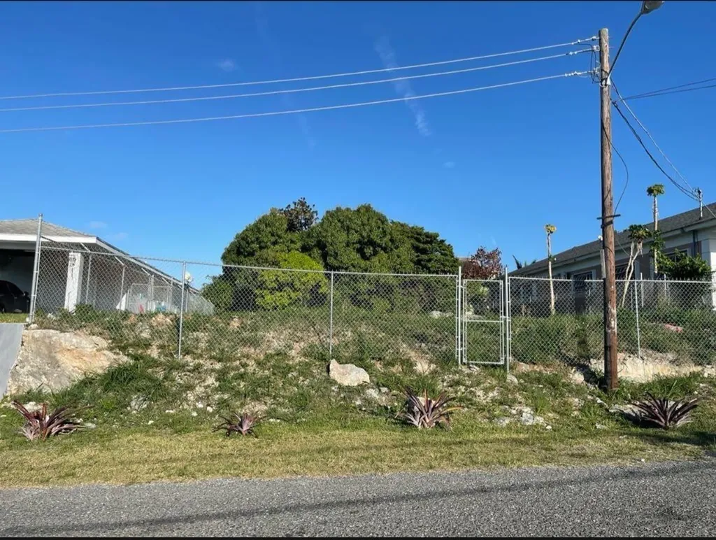 Blue Hill Heights 104 New Providence Paradise Island BS