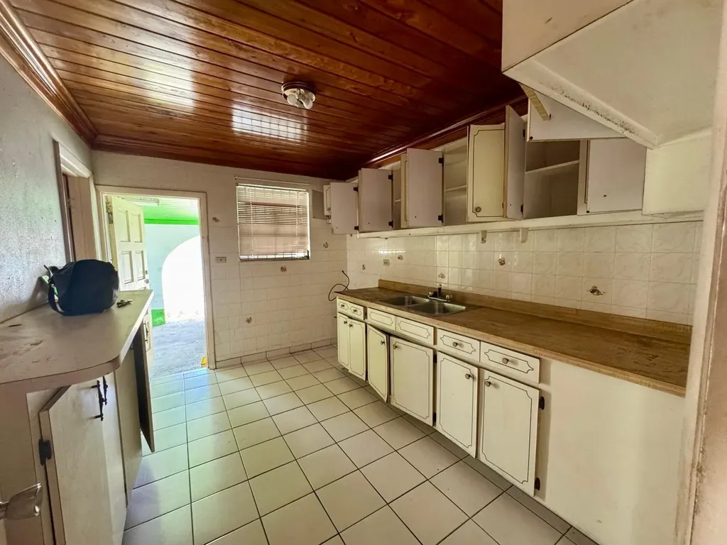 Faith Avenue 32 New Providence Paradise Island BS