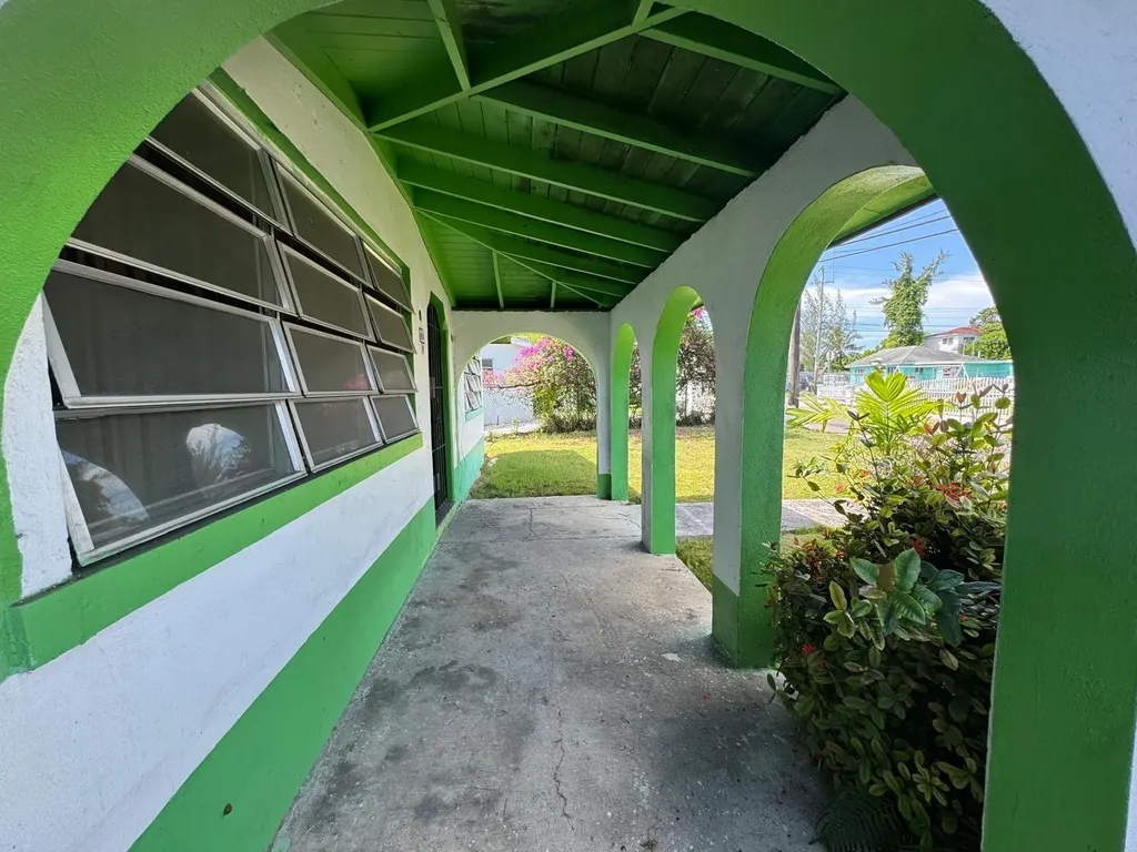 Faith Avenue 32 New Providence Paradise Island BS