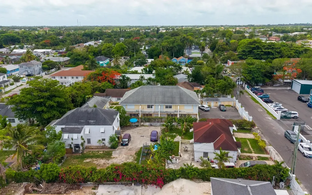 Ivanhoe Road Duplex New Providence Paradise Island BS