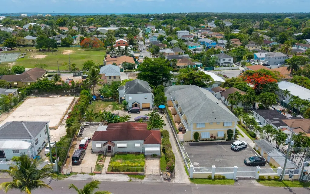 Ivanhoe Road Duplex New Providence Paradise Island BS