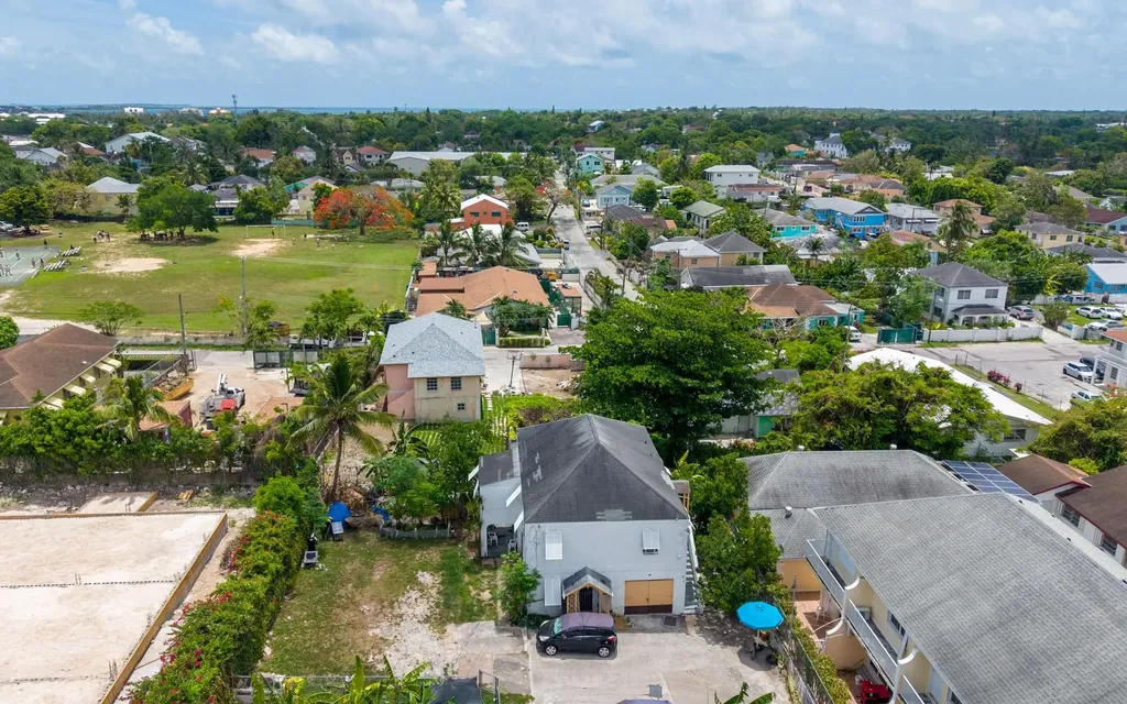 Ivanhoe Road Duplex New Providence Paradise Island BS
