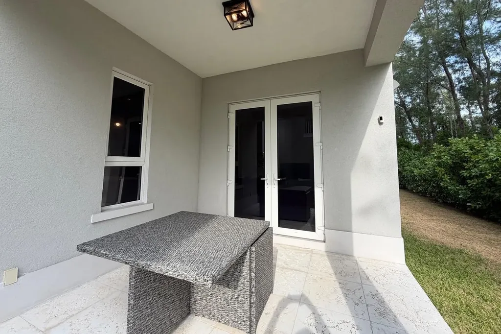 Coconut Cove Rental New Providence Paradise Island BS