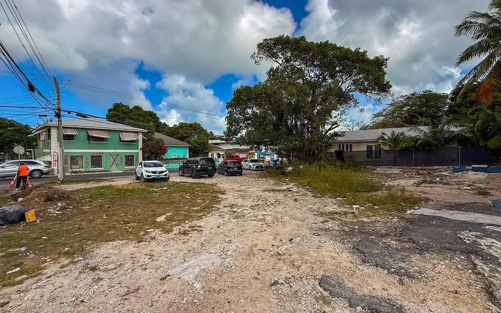 Shirley Street Lot New Providence Paradise Island BS