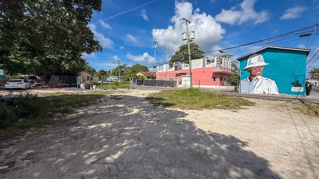 Shirley Street Lot New Providence Paradise Island BS