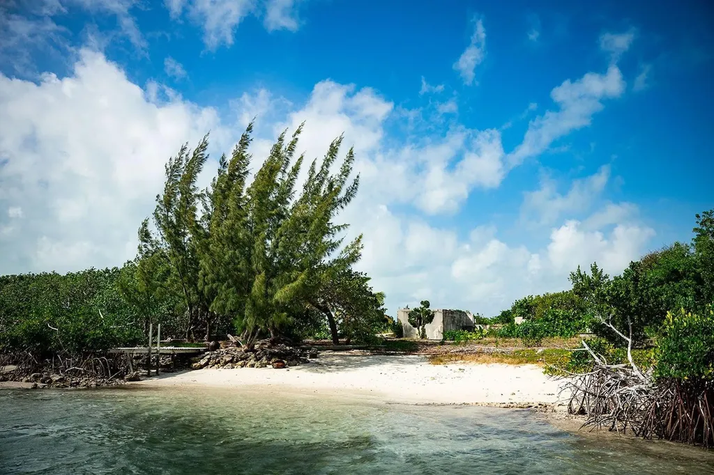 Sailor's Rest Abaco BS