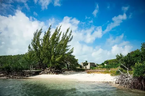 Sailor's Rest Abaco BS