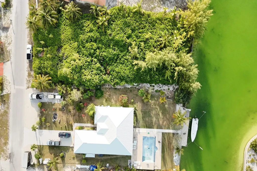 Canal Lot 13 Galleon Dr Lot 13,bay Abaco BS