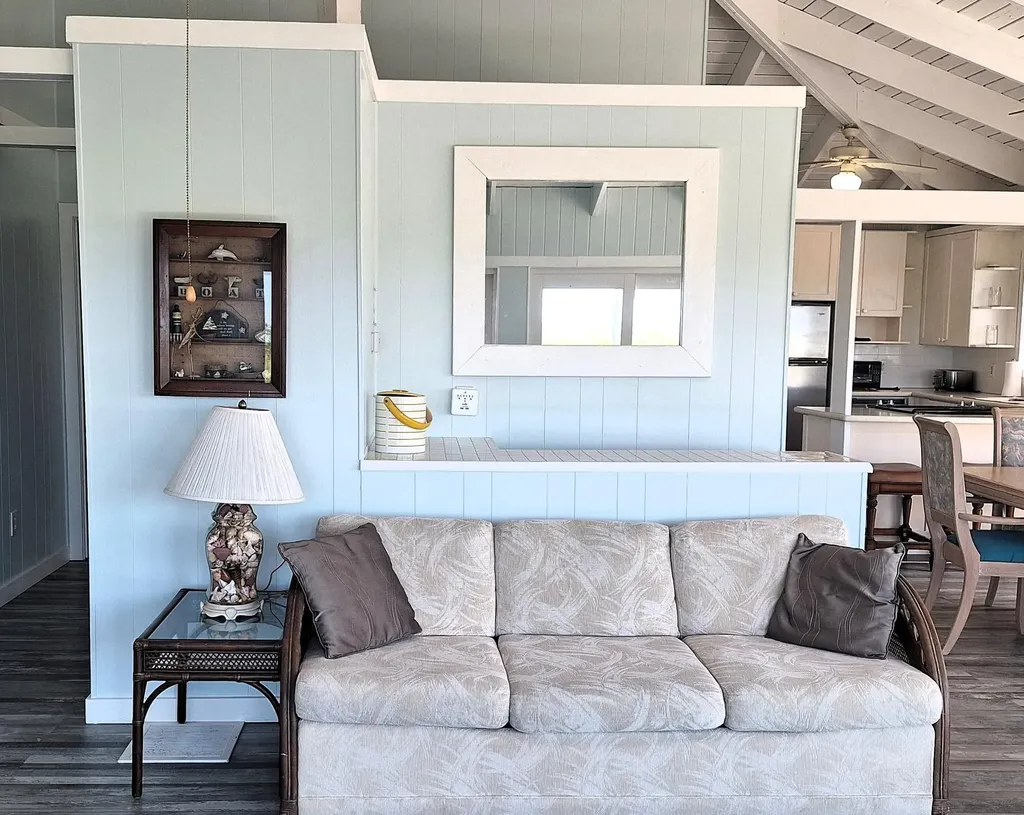 Flamingo Road 11west Exuma BS