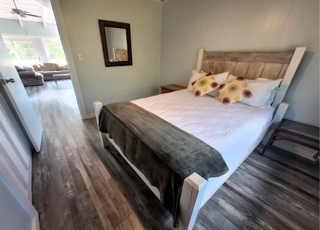 Flamingo Road 11west Exuma BS