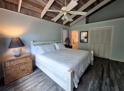 Flamingo Road 11west Exuma BS