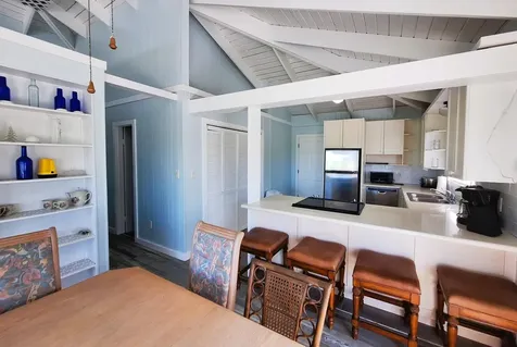 Flamingo Road 11west Exuma BS