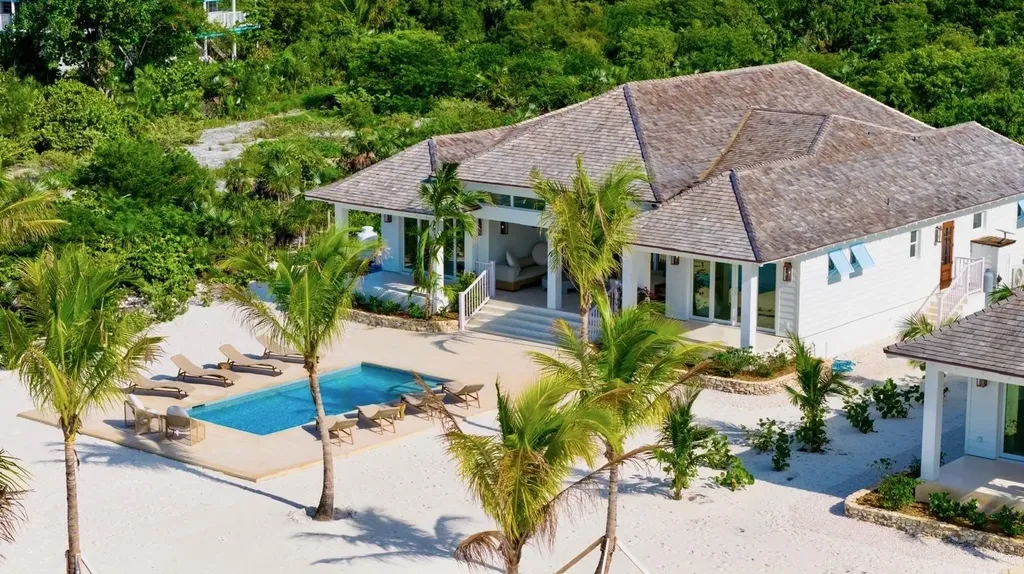 Blu Wakes Exuma BS