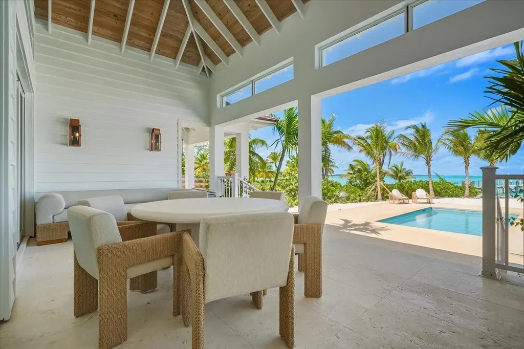 Blu Wakes Exuma BS