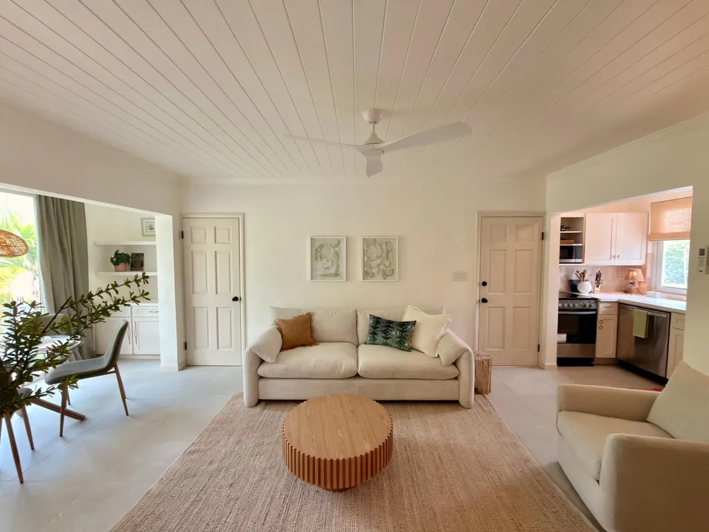West Bay St Care Free New Providence Paradise Island BS