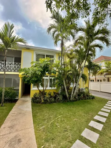 West Bay St Care Free New Providence Paradise Island BS
