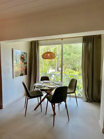 West Bay St Care Free New Providence Paradise Island BS