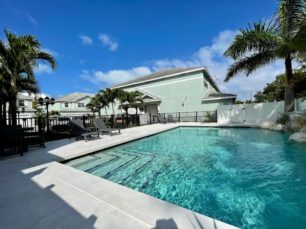 Seaview Drive New Providence Paradise Island BS
