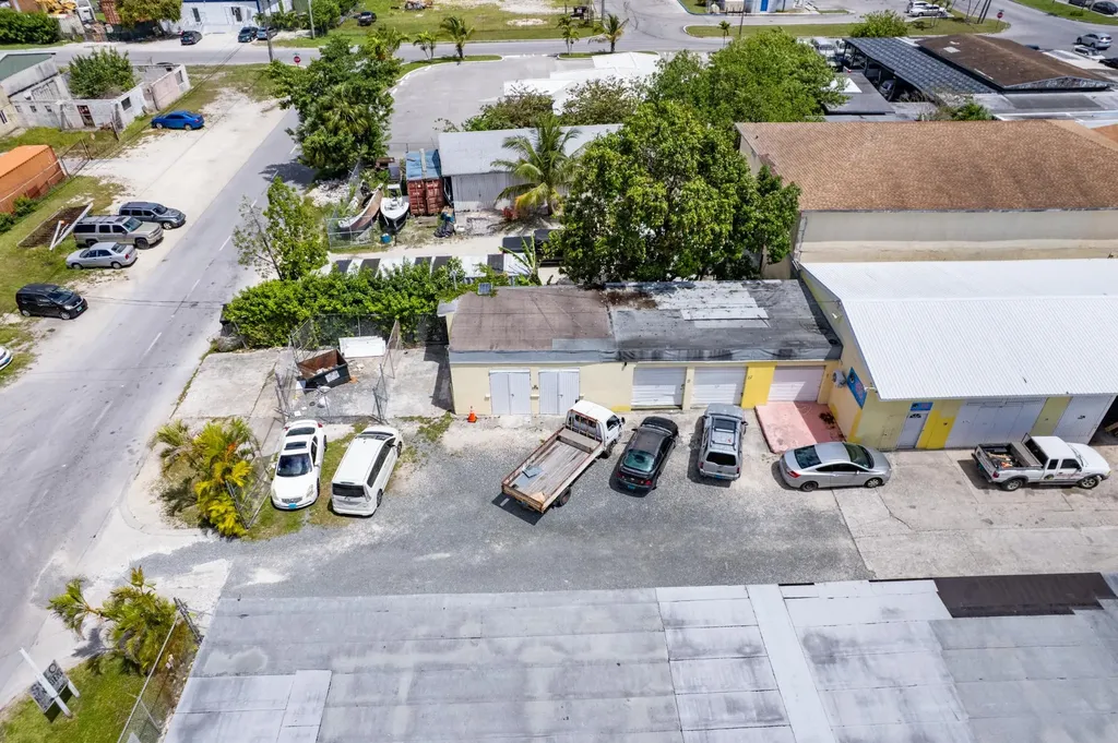 Yellow Pine Street Grand Bahama Freeport BS