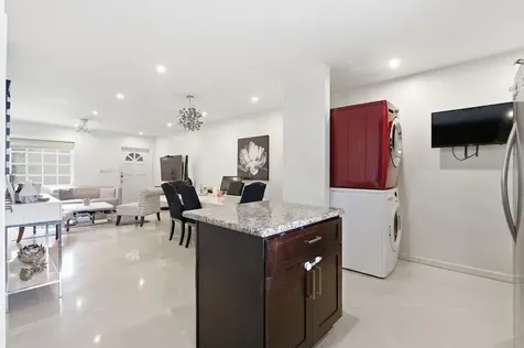Lakeview Village Condomin 12 New Providence Paradise Island BS