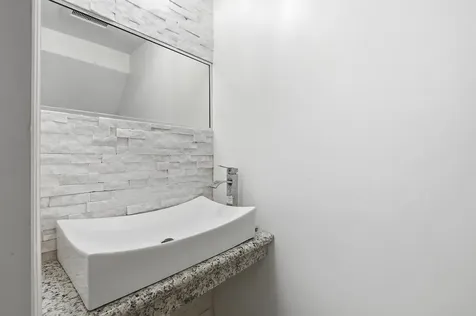 Lakeview Village Condomin 12 New Providence Paradise Island BS