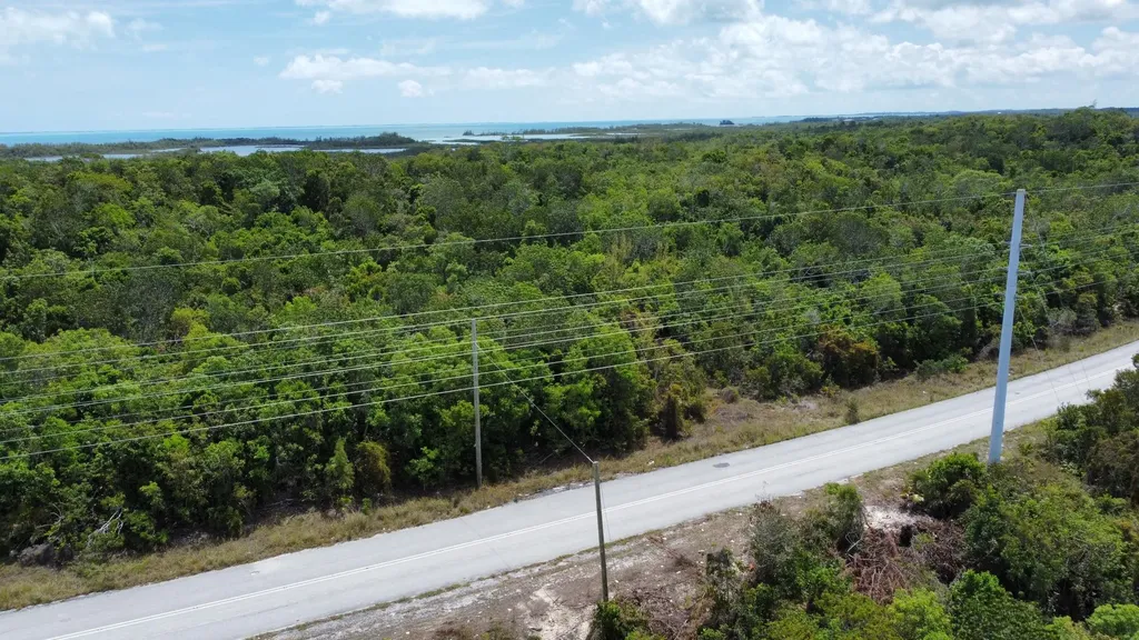 Hills Creek Sc Bootle Hig Abaco BS