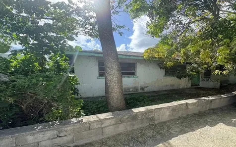 Victoria Blvd Fixer Upper New Providence Paradise Island BS