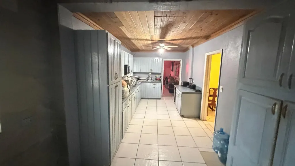 Winey Road New Providence Paradise Island BS