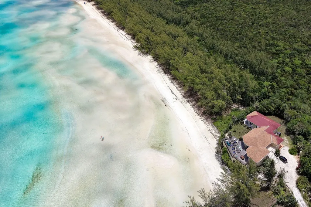 Lot 9 Eleuthera BS