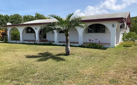 Home In Mangrove Bush Long Island BS