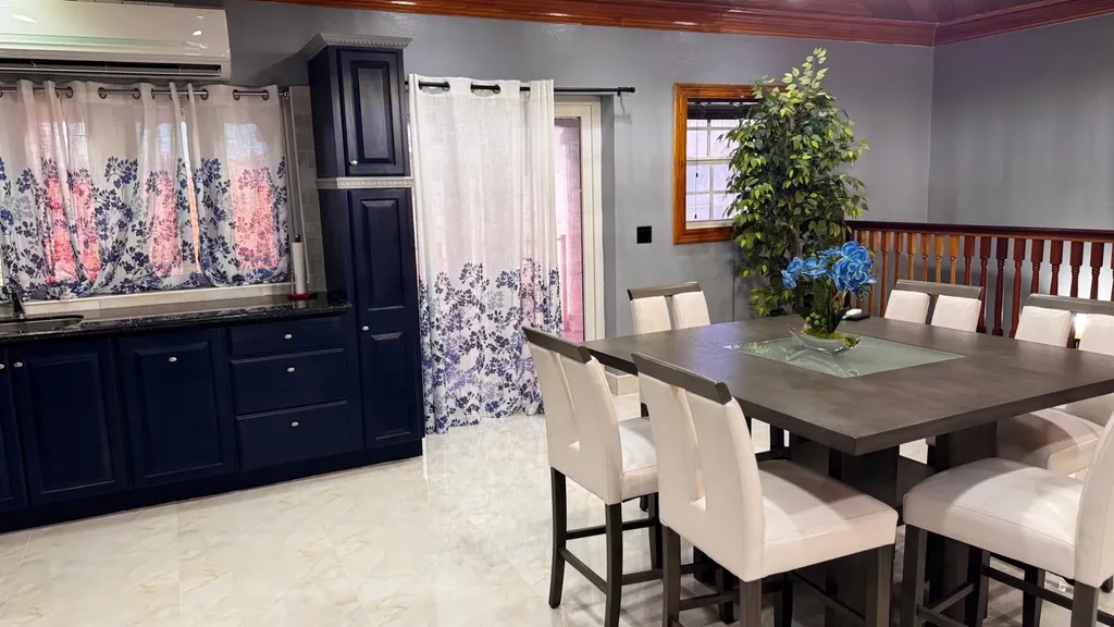 Paul Cay New Providence Paradise Island BS