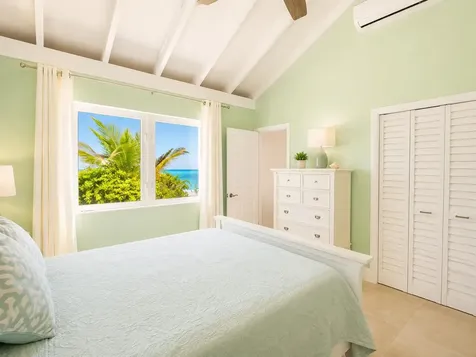 Queen's Highway Exuma BS