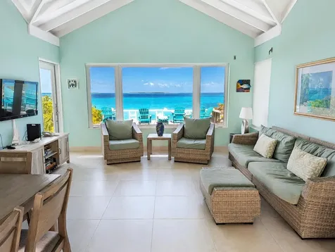 Queen's Highway Exuma BS