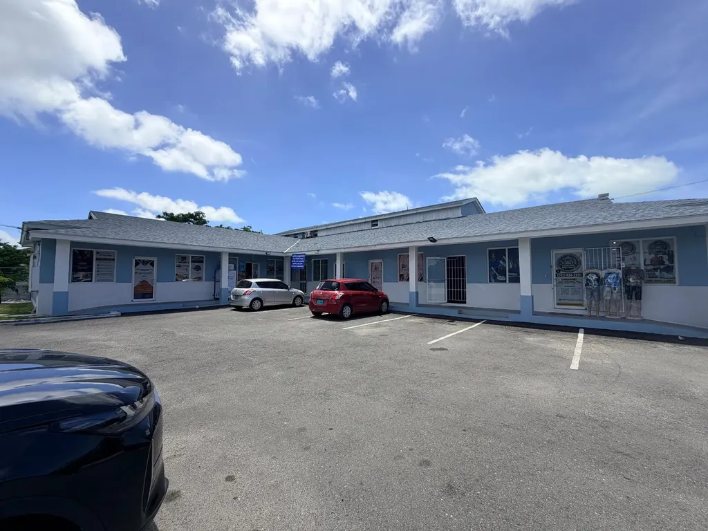Carmicheal Road Plaza New Providence Paradise Island BS