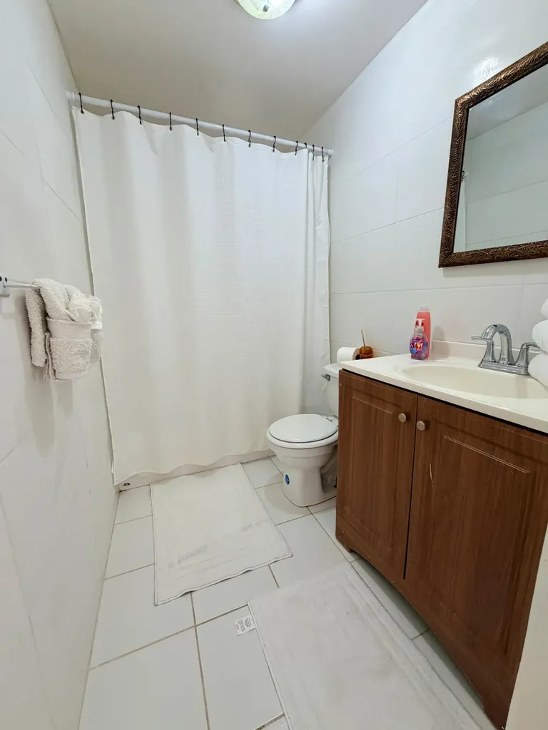 West Bay Street 985 New Providence Paradise Island BS