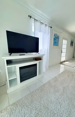 West Bay Street 985 New Providence Paradise Island BS
