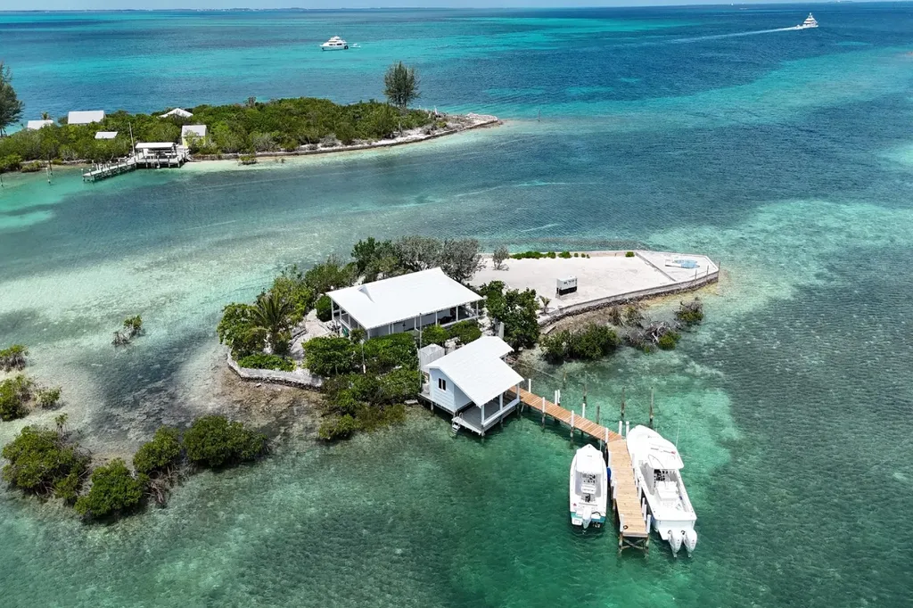 Dilly Cay Mow Abaco BS