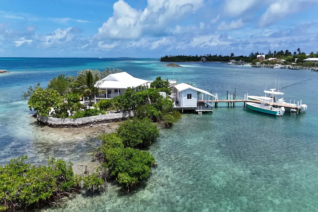 Dilly Cay Mow Abaco BS