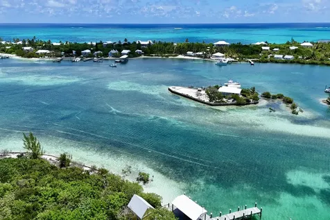 Dilly Cay Mow Abaco BS