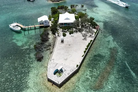 Dilly Cay Mow Abaco BS