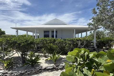 Dilly Cay Mow Abaco BS