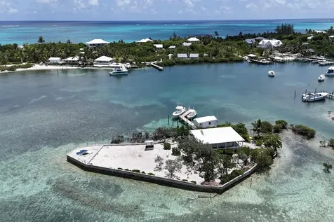 Dilly Cay Mow Abaco BS
