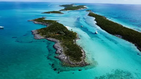 Roberts Cay, Private Isl. Exuma BS