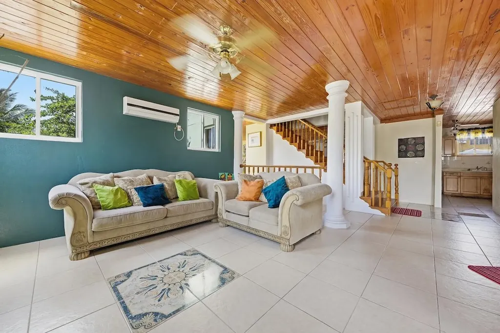 Kool Acres Duplex New Providence Paradise Island BS