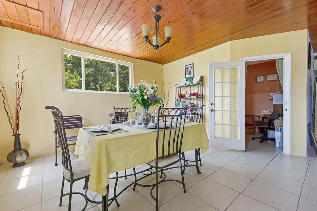 Kool Acres Duplex New Providence Paradise Island BS