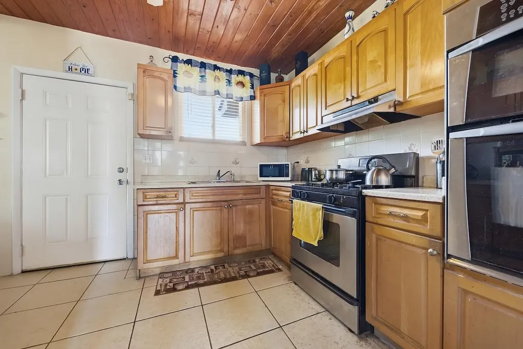 Kool Acres Duplex New Providence Paradise Island BS