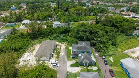 Kool Acres Duplex New Providence Paradise Island BS