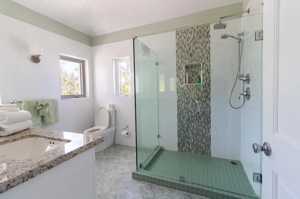 Villa Serenity, Long Isl Long Island BS