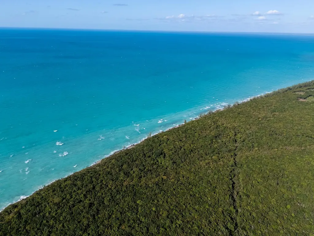Ocean Front Tract Eleuthera BS