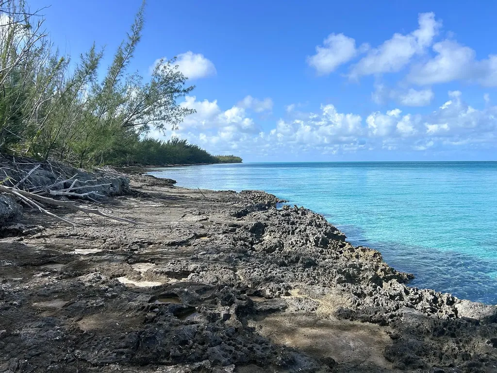 Ocean Front Tract Eleuthera BS